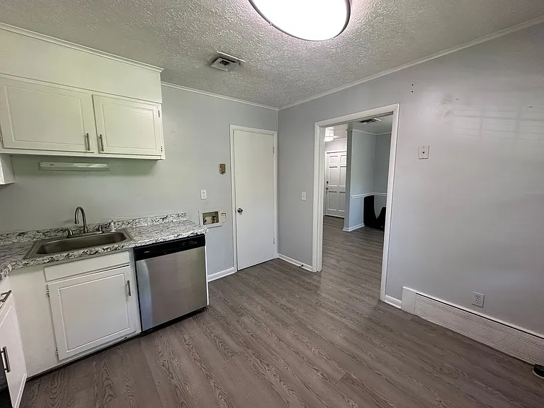 1200 Craigmont Dr — Photo 26