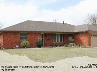 200 Mockingbird Dr N, Altus, OK 73521