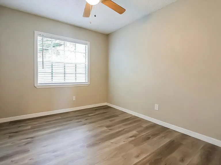 2122 Ramblewood Ln — Photo 14