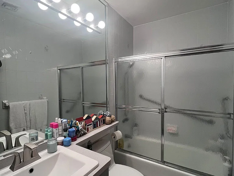 81 Pacific Blvd #3 — Photo 11