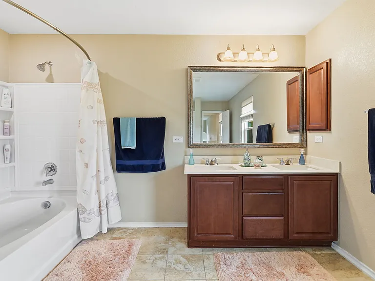 7910 Emmeline Dr — Photo 14