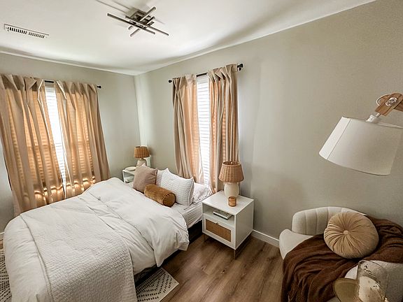 3rd image of 1202 Mercer St #1