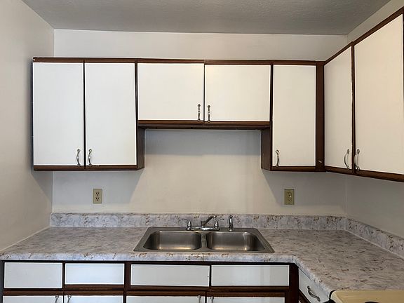 4th image of 809 Mill St #809