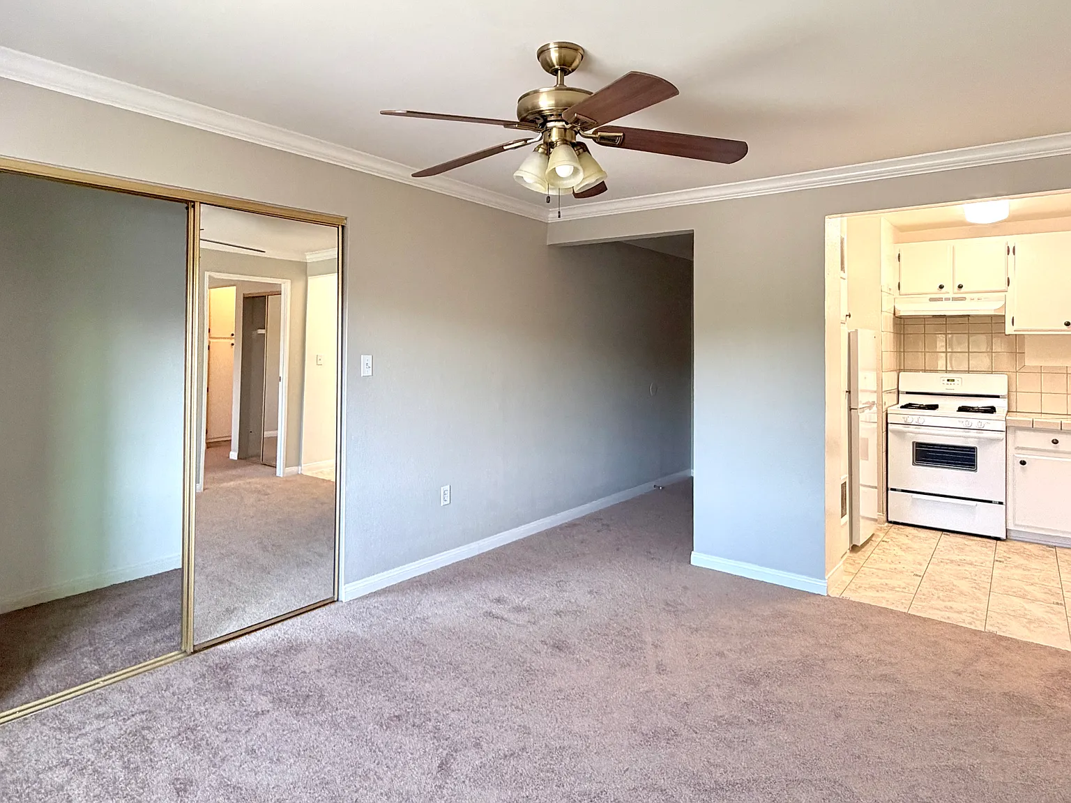 1 bed, 650 sqft, $2,025 — Photo 2