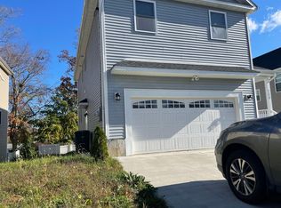 746 Hart St, Bridgeport, CT 06606