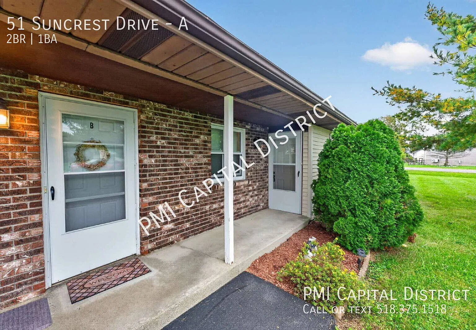 Freshly Updated 2 Bedroom/1 Bath Townhome w/ New Flooring, Fresh Paint, Brand-New Kitchen, Stainl... — Photo 4