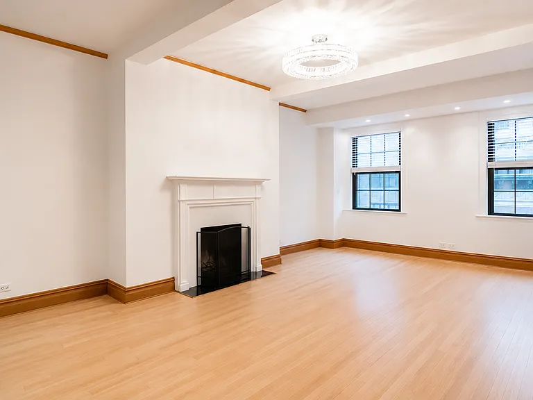 145 W 58th St #10E — Photo 2