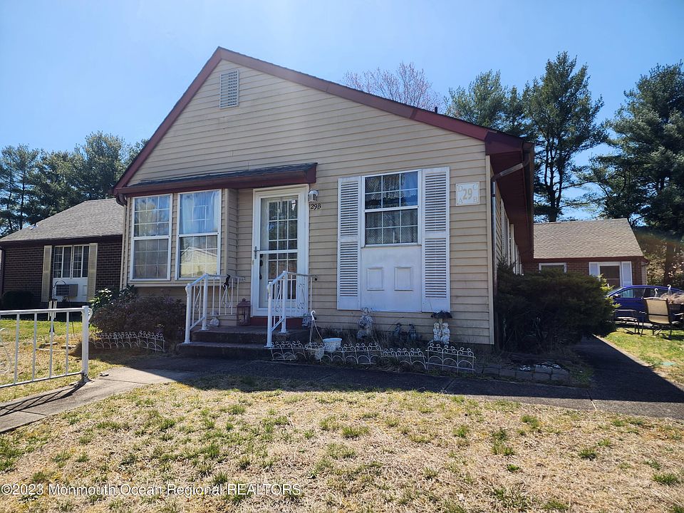 1st image of 29 Easton Drive #B