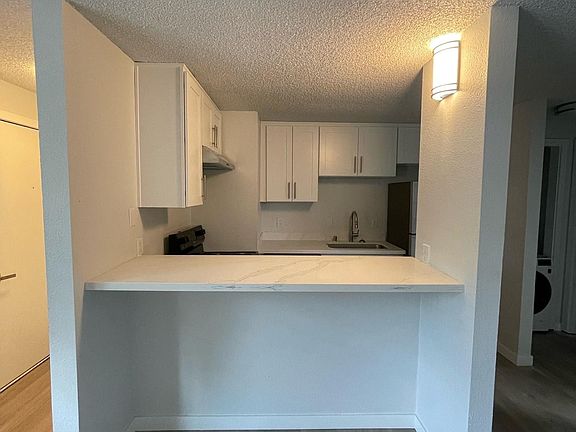 3rd image of 11923 1st Ave S #3