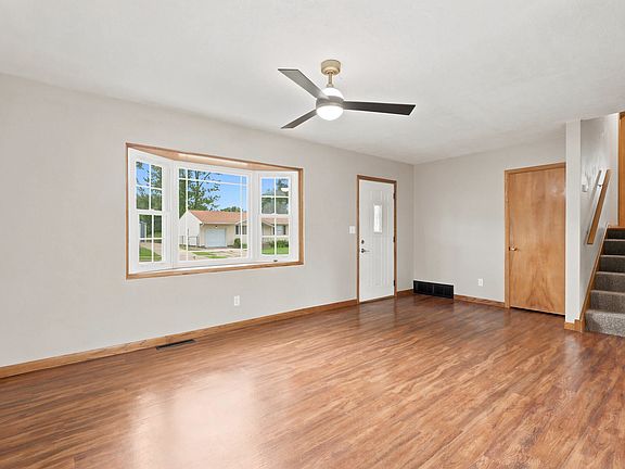 4th image of 3026 W Rusholme St