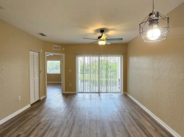 1063 Golden Lakes Blvd APT 322, West Palm Beach, FL 33411