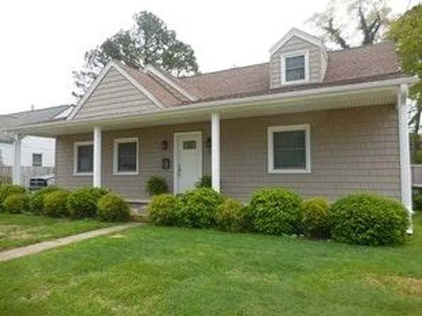 549 Fishermans Rd, Norfolk, VA 23503