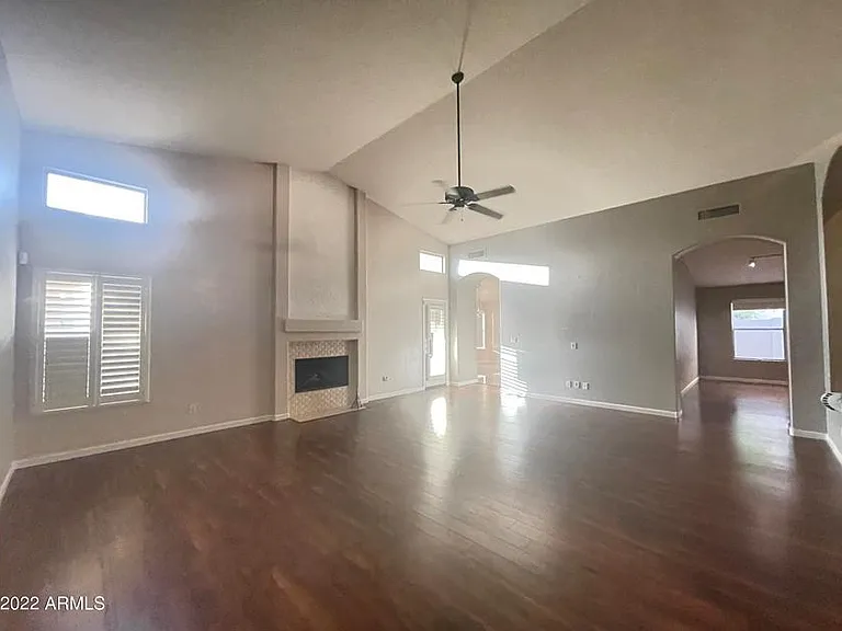 Spacious living room