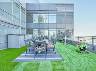 25 Telegram Mews Penthouse 5201, Toronto, ON M5V 3Z1