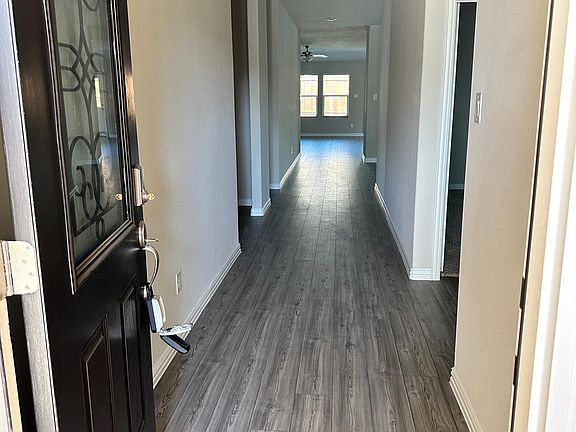 3rd image of 1606 Crystal Valley Way