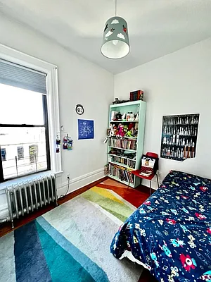 Rented by R New York | media 11