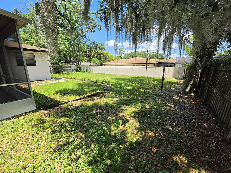 618 Banderas Ave — Photo 25