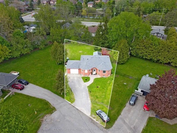 4 Bay Ct, Georgina, ON L4P 1B3