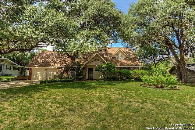 1st image of 811 Serenade Dr