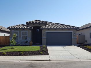 565 Timberline Way S, Madera, CA 93636