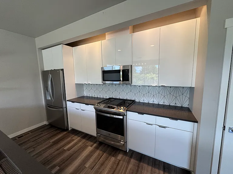 983 Sunseeker Ln — Photo 13