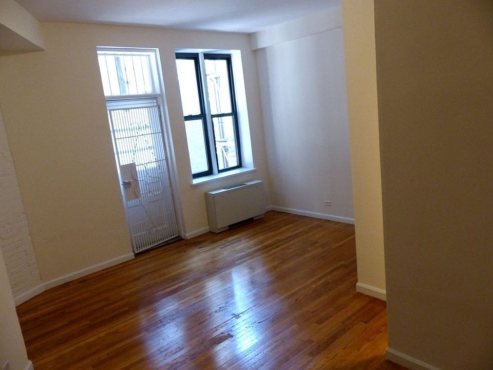 1st image of 2020 Broadway APT 3J