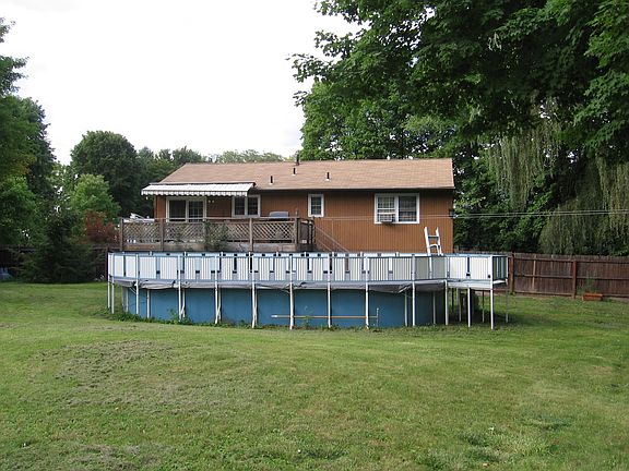 BEAUTIFUL PARK LIKE PROPERTY