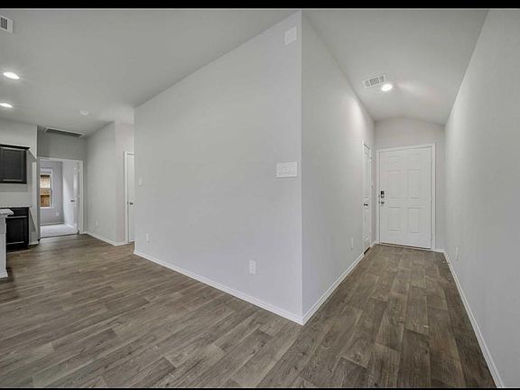 4th image of 40643 Creekside Bluff Trl