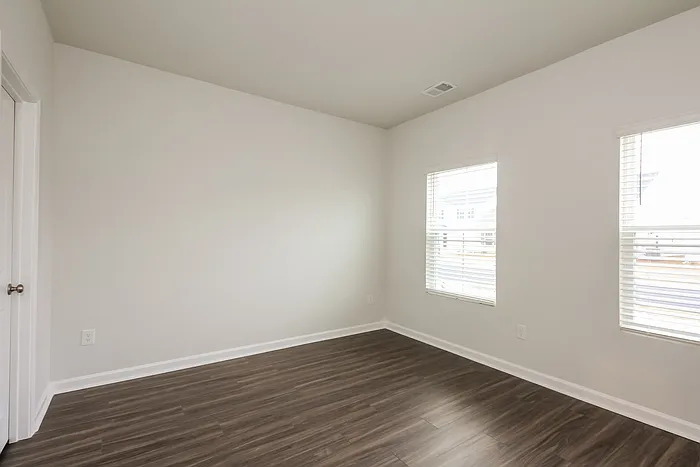 207 Dorian Loop — Photo 13