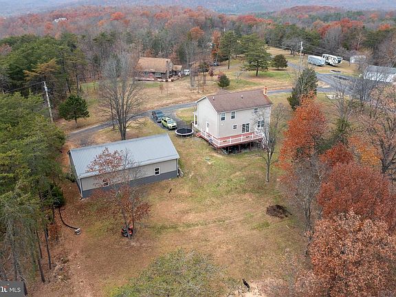 3rd image of 27 Towhee Holw