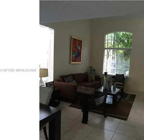 10863 NW 53rd Ln — Photo 3