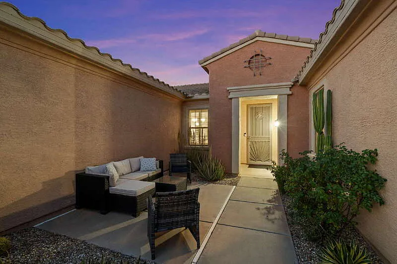 2 bed, 3.0 bath, 2334 sqft, $2,300 — Photo 4