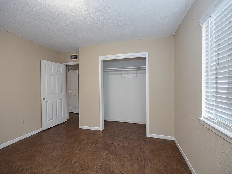 1604 N Roberson St #B — Photo 19