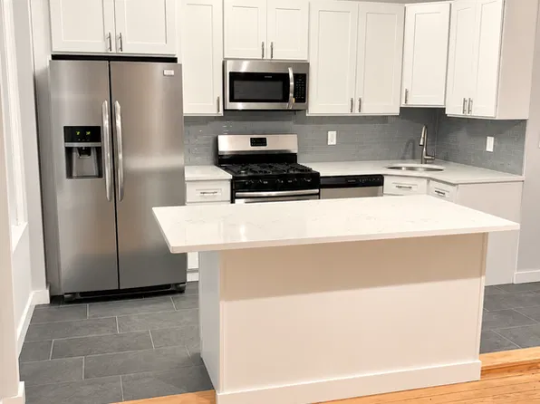 6564 Myrtle Ave Floor 3, Ridgewood, NY 11385