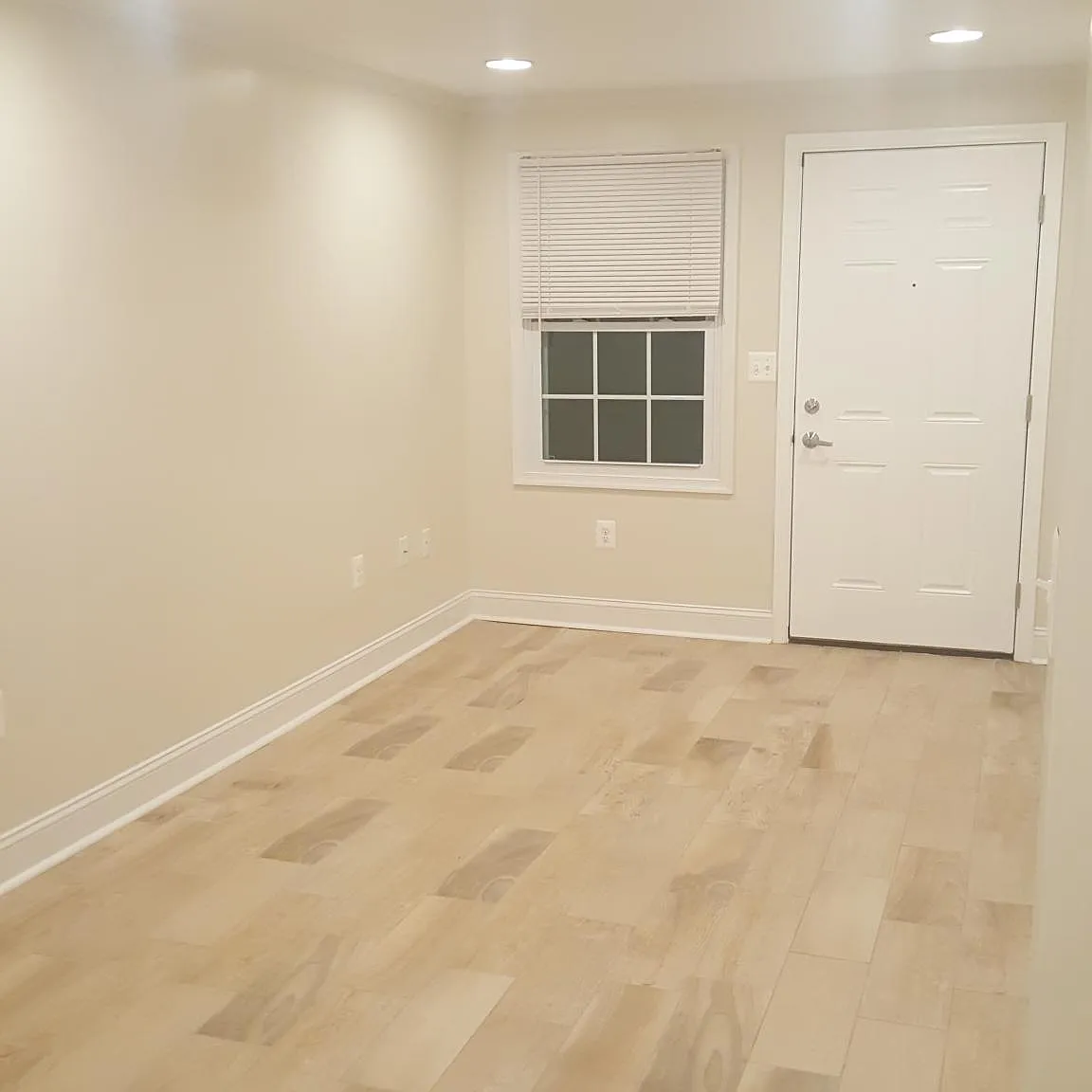Studio, 425 sqft, $1,700 — Photo 2