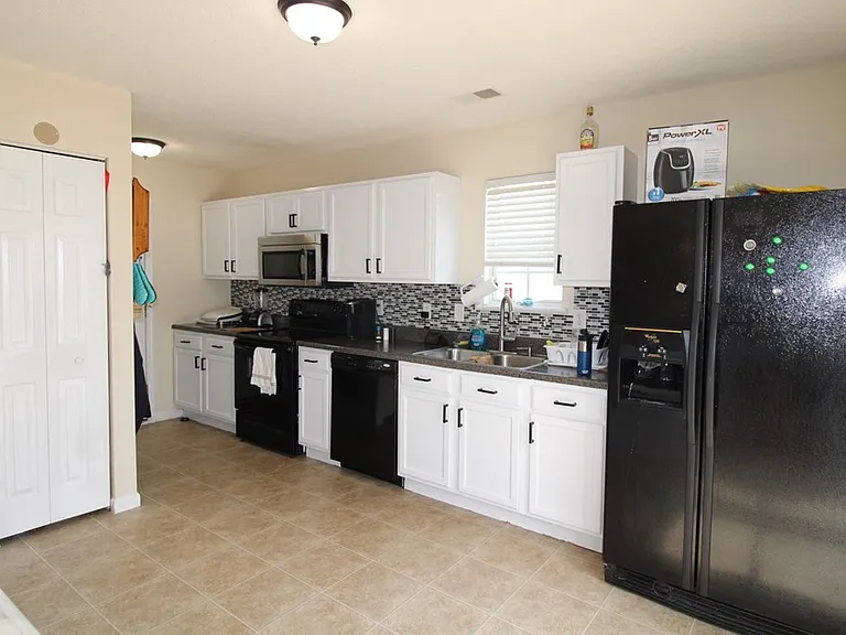 1724 Polaris Dr — Photo 3