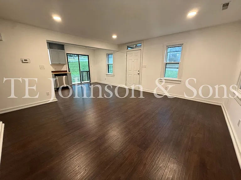 4309 Walnut Hollow Dr — Photo 4