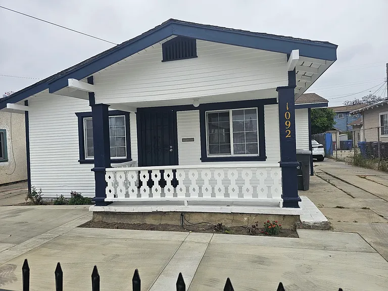 1092 Gardenia Ave — Photo 1