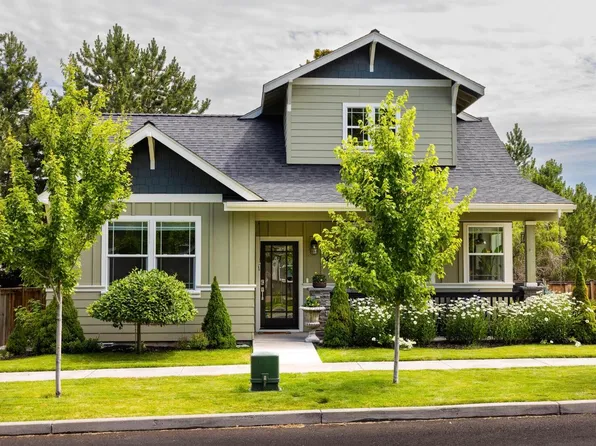 2730 NE Great Horned Pl, Bend, OR 97701