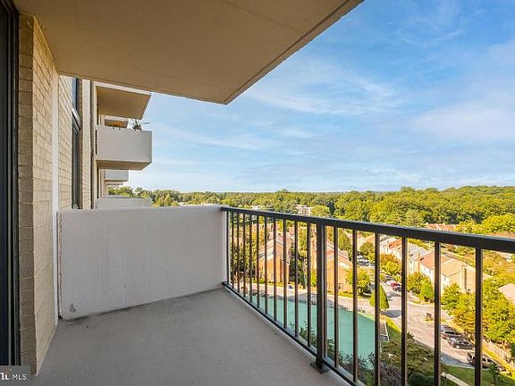 4th image of 7420 Westlake Ter APT 1008