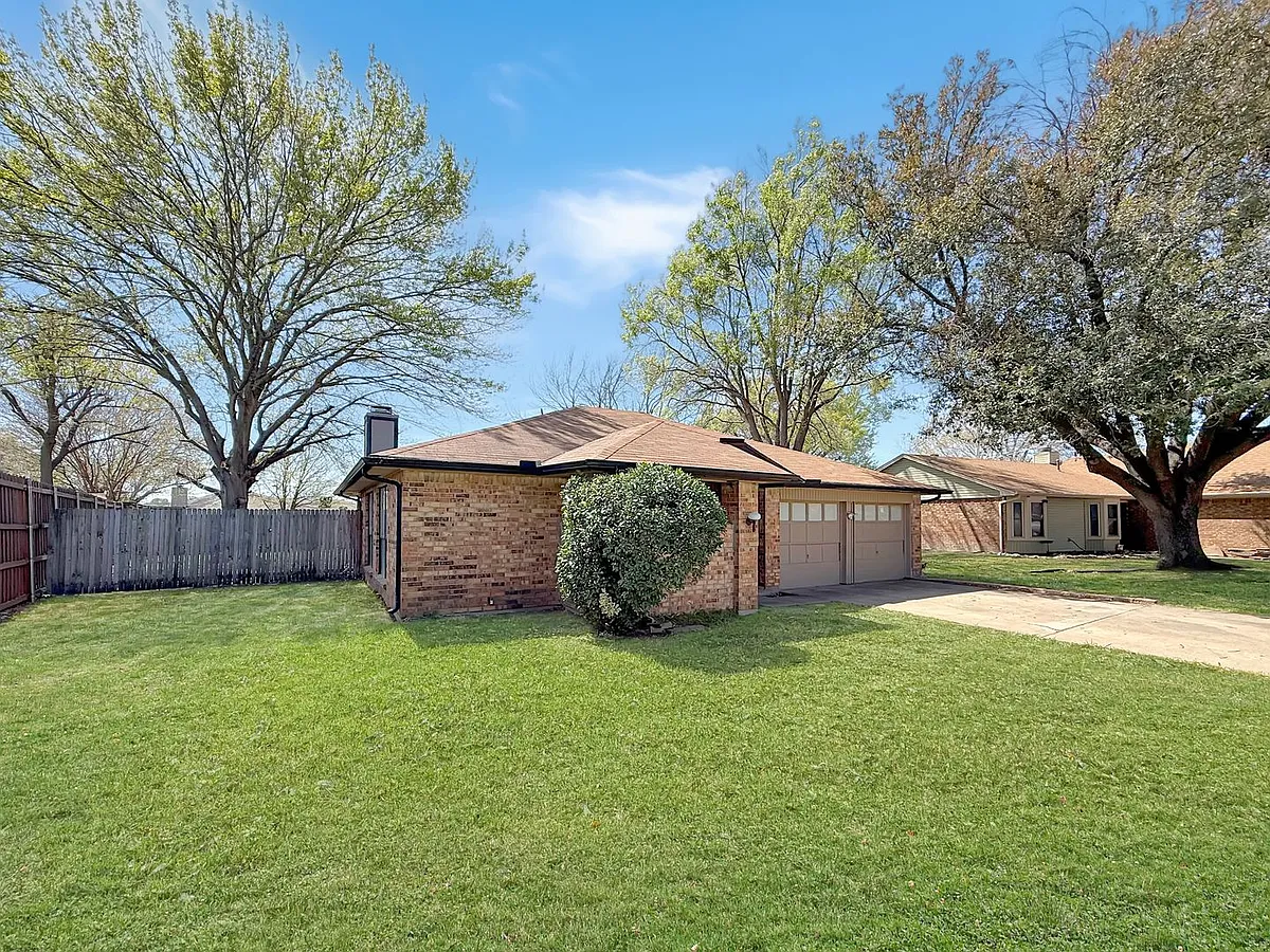 Building Photo - 10205 Lone Pine Ln