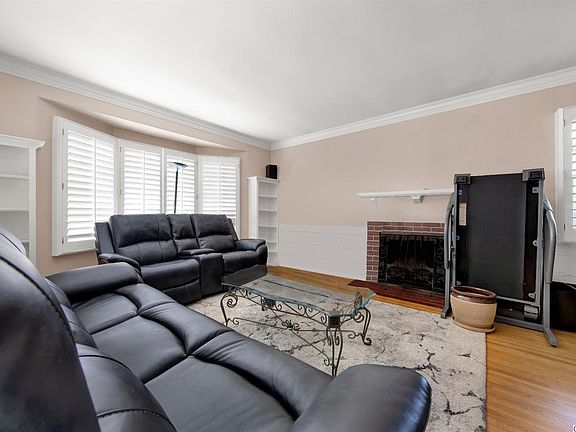 2nd image of 1236 Vista Ct