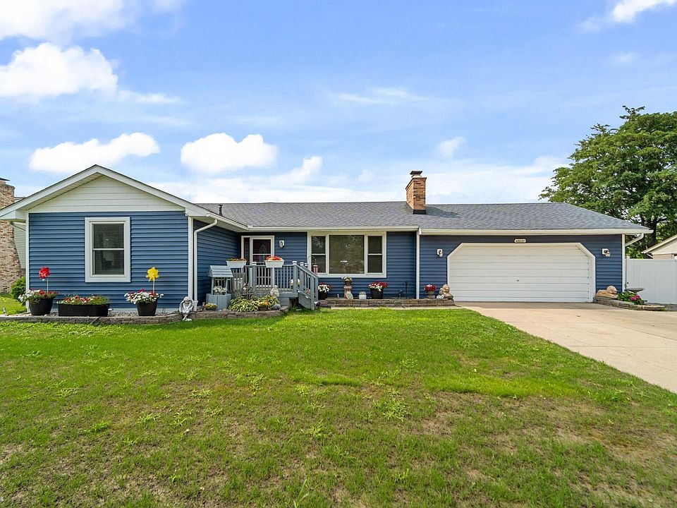 1st image of 48027 Mallard Dr