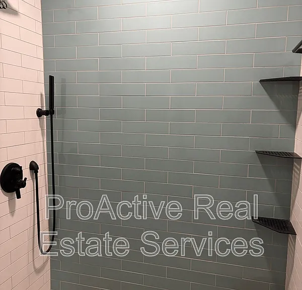 1300 Elk Ave — Photo 8