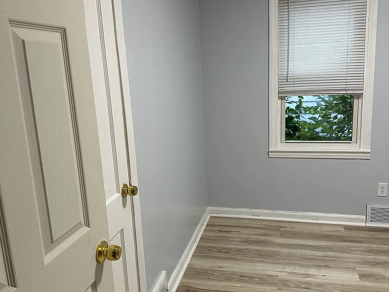 2236 John B Ave — Photo 3