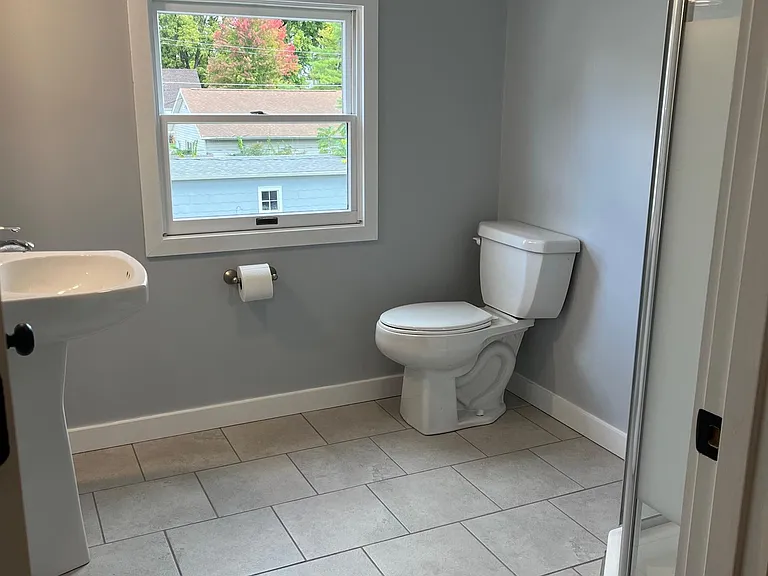 512 S Mathis Ave — Photo 26