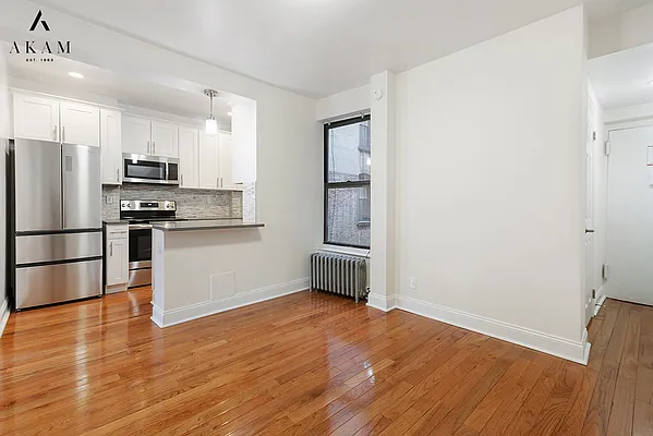 Rented by Akam Sales and Brokerage | media 11