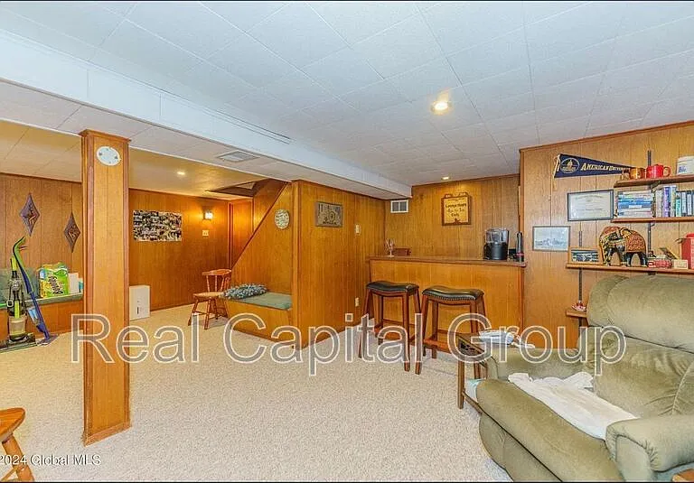109 Locust Park — Photo 8