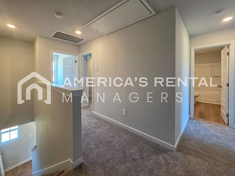 4111 Hudson Ct — Photo 21