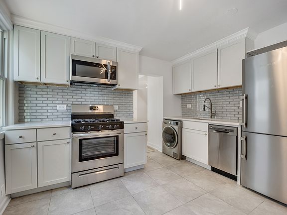4th image of 1933 N Monticello Ave #2